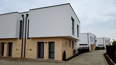 павирана улица, жилища