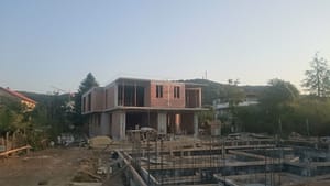 Армировка на основата на къща 3 и изглед към къщи 1 и 2, Бриз, Варна