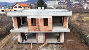 Груб строеж